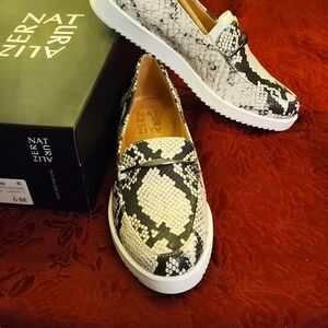Brand new! Naturalizer snake print slip ons - size 6